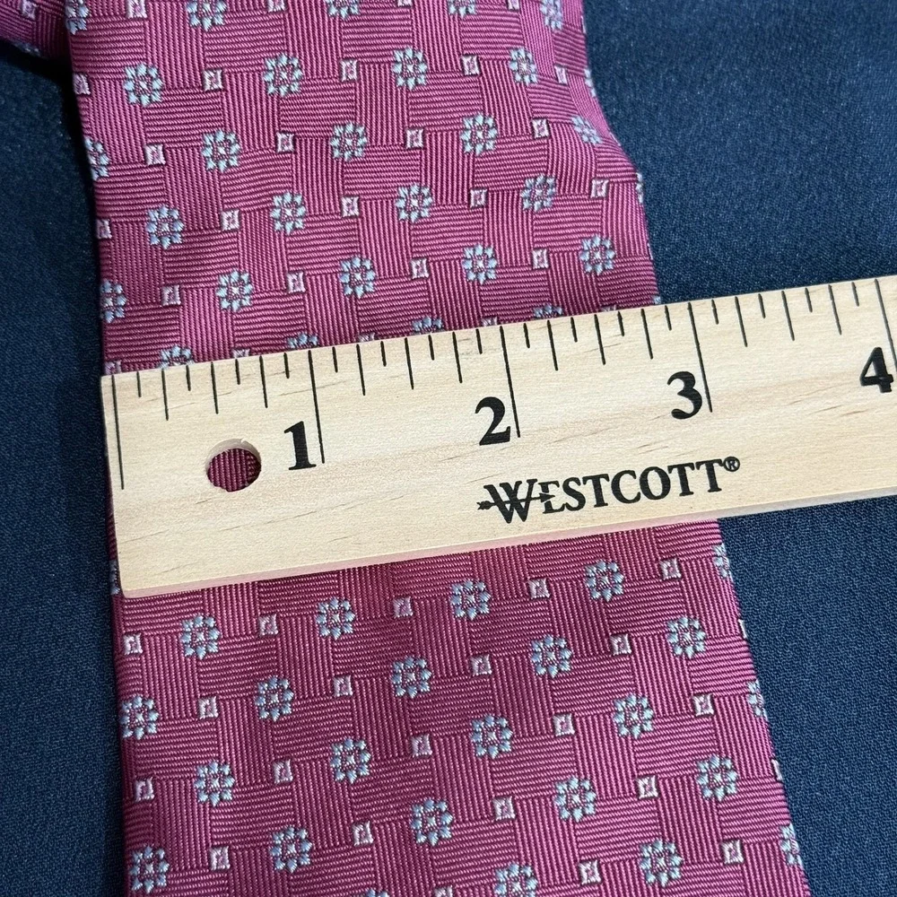 Brooks Brothers Makers Merchants Silk Tie Red Silver Geometric Foulard Necktie